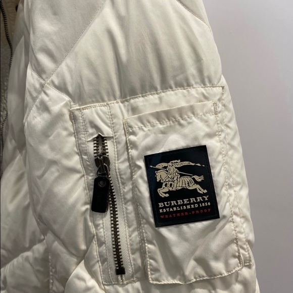 Authentic Burberry Down Coat in White. - Picture 2 of 8